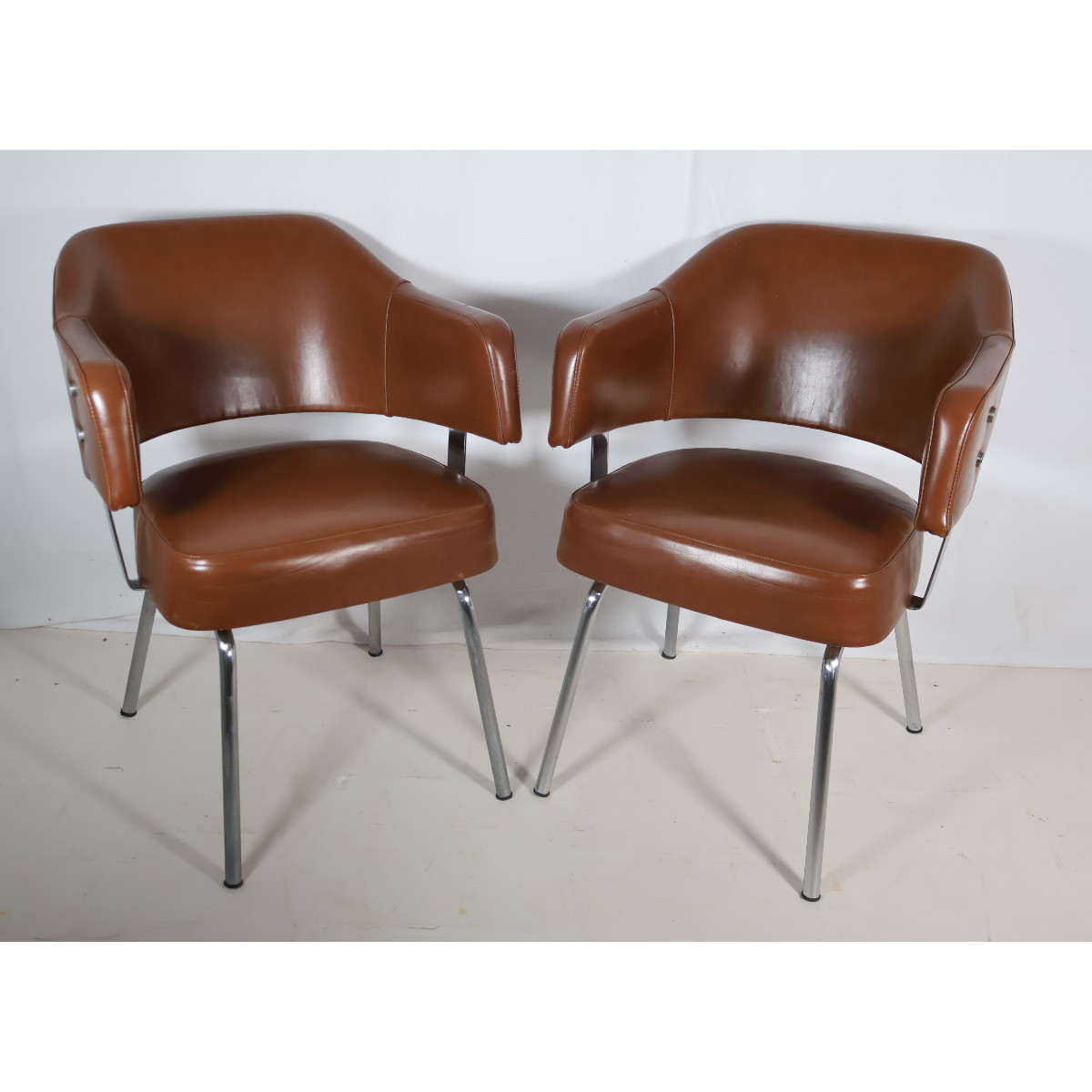 Paire De Fauteuils En Skaï Années 50-60 