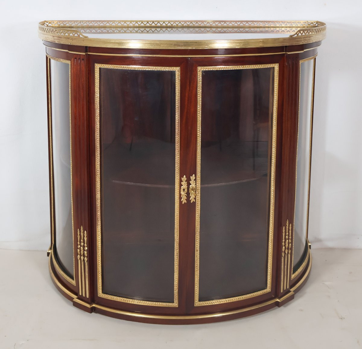 Half-moon Display Case Attributed To Paul Sormani, Late 19th Century-photo-6
