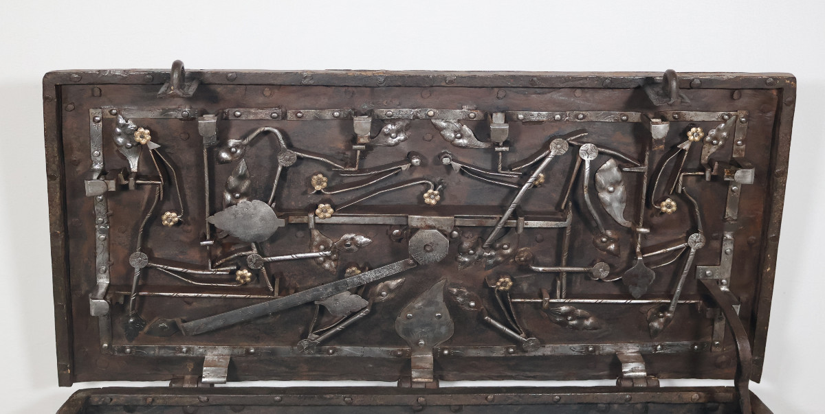 Coffre en fer forgé de Nuremberg époque XVIIème siècle -photo-2