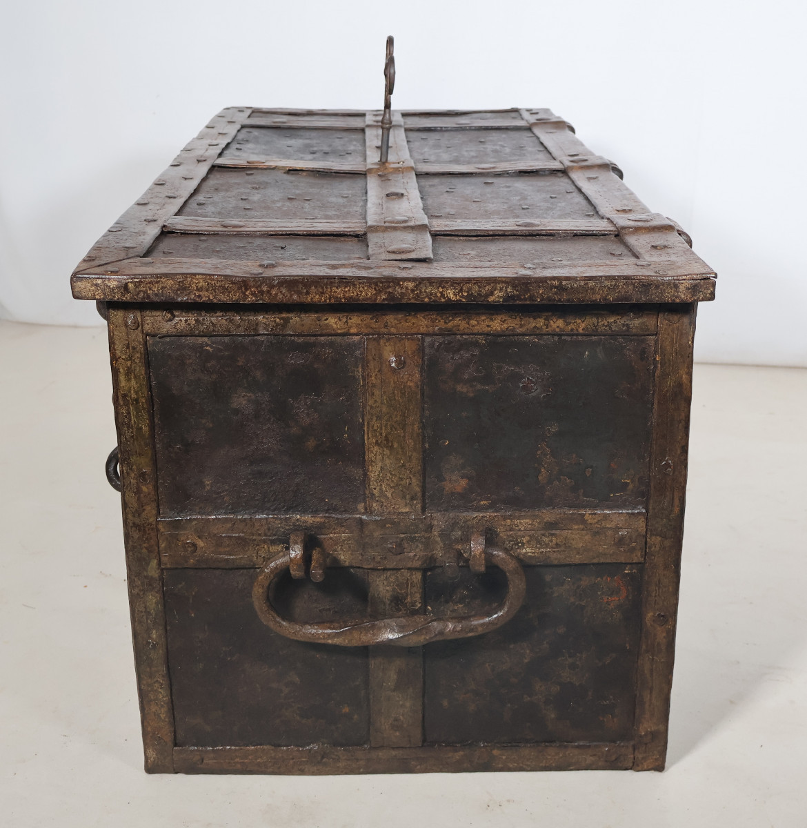 Coffre en fer forgé de Nuremberg époque XVIIème siècle -photo-6