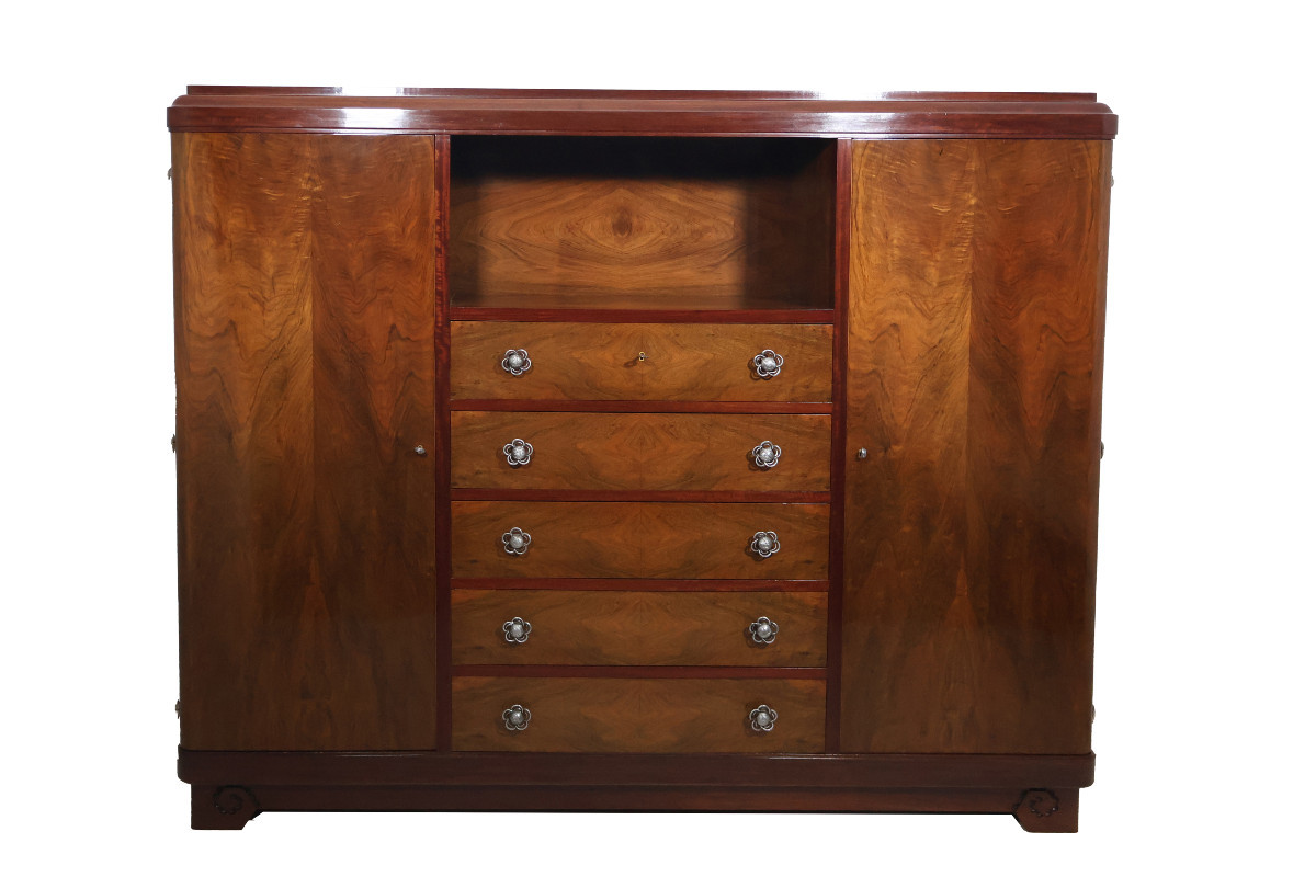 Bibliothèque en noyer Louis Majorelle (1859-1926) époque Art Déco