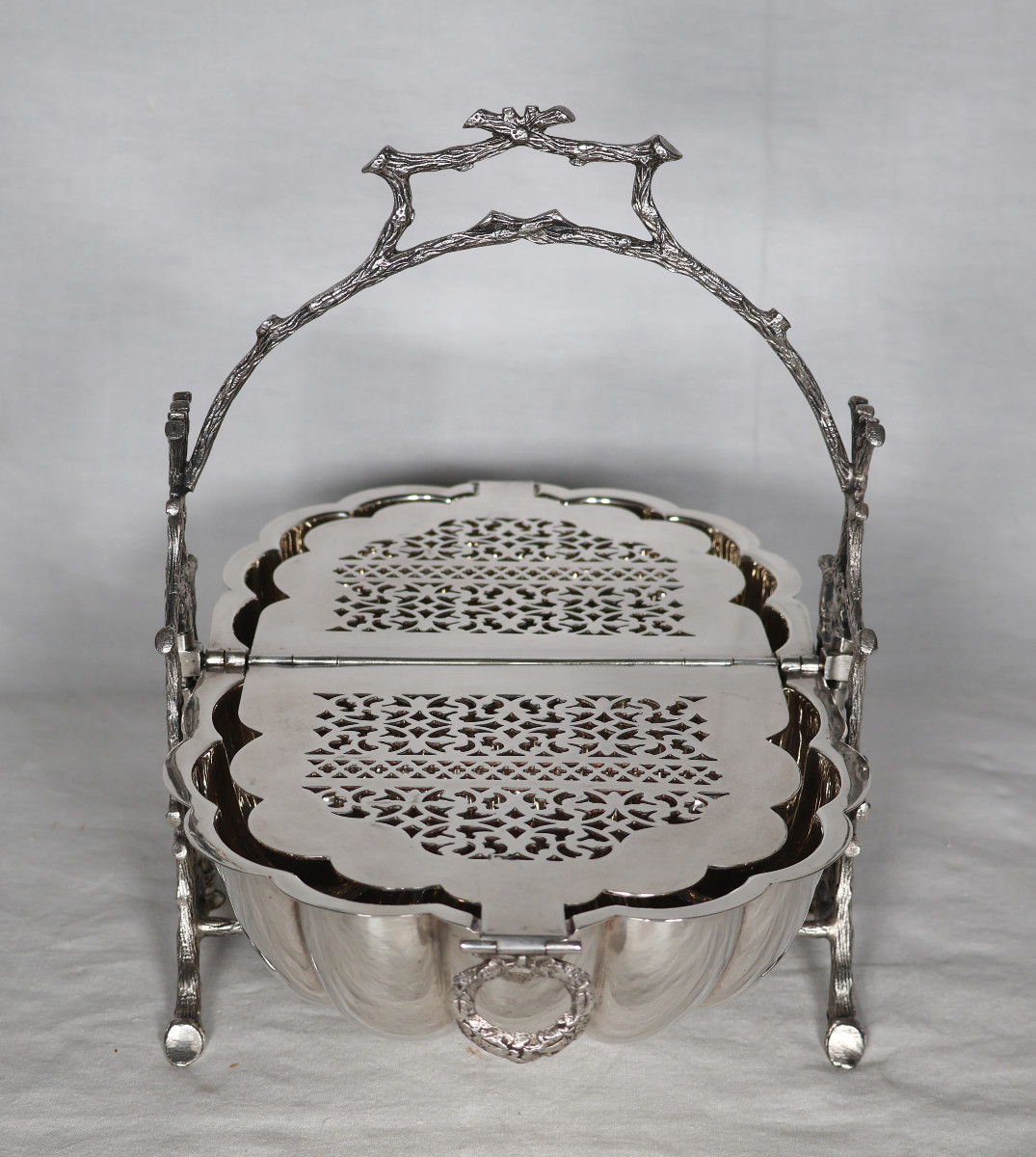 Victorian-era Silver-plated Metal Biscuit Tin -photo-3