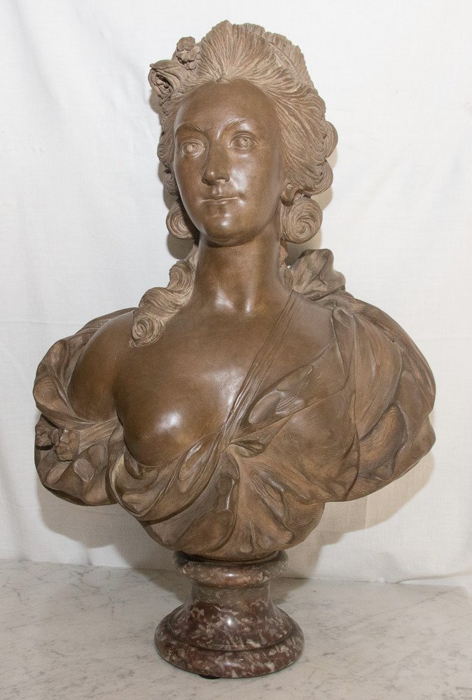 Buste en terre cuite de la Comtesse Du Barry  époque XIXe