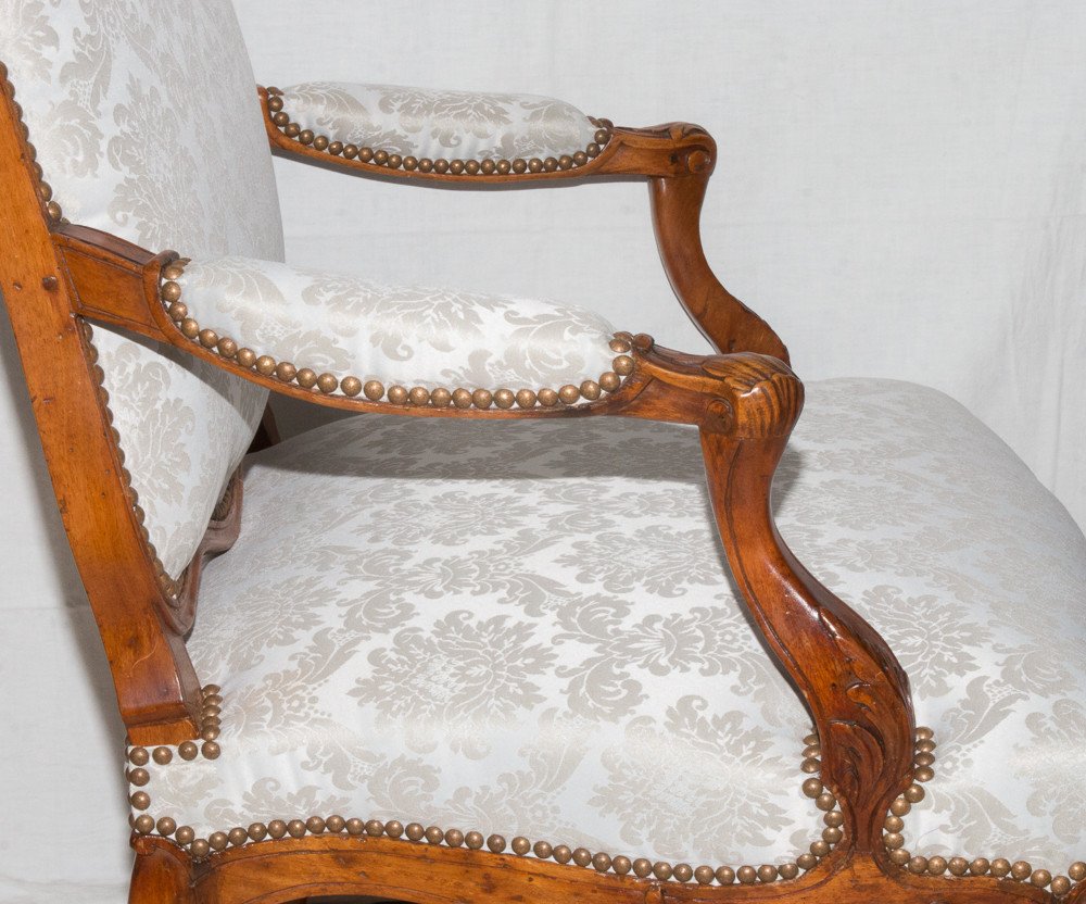 Queen's Armchair In Walnut Regency Period Circa 1730-photo-3