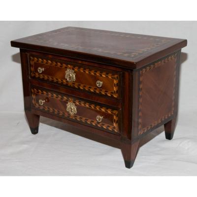 Commode Master Marquetry Louis XVI