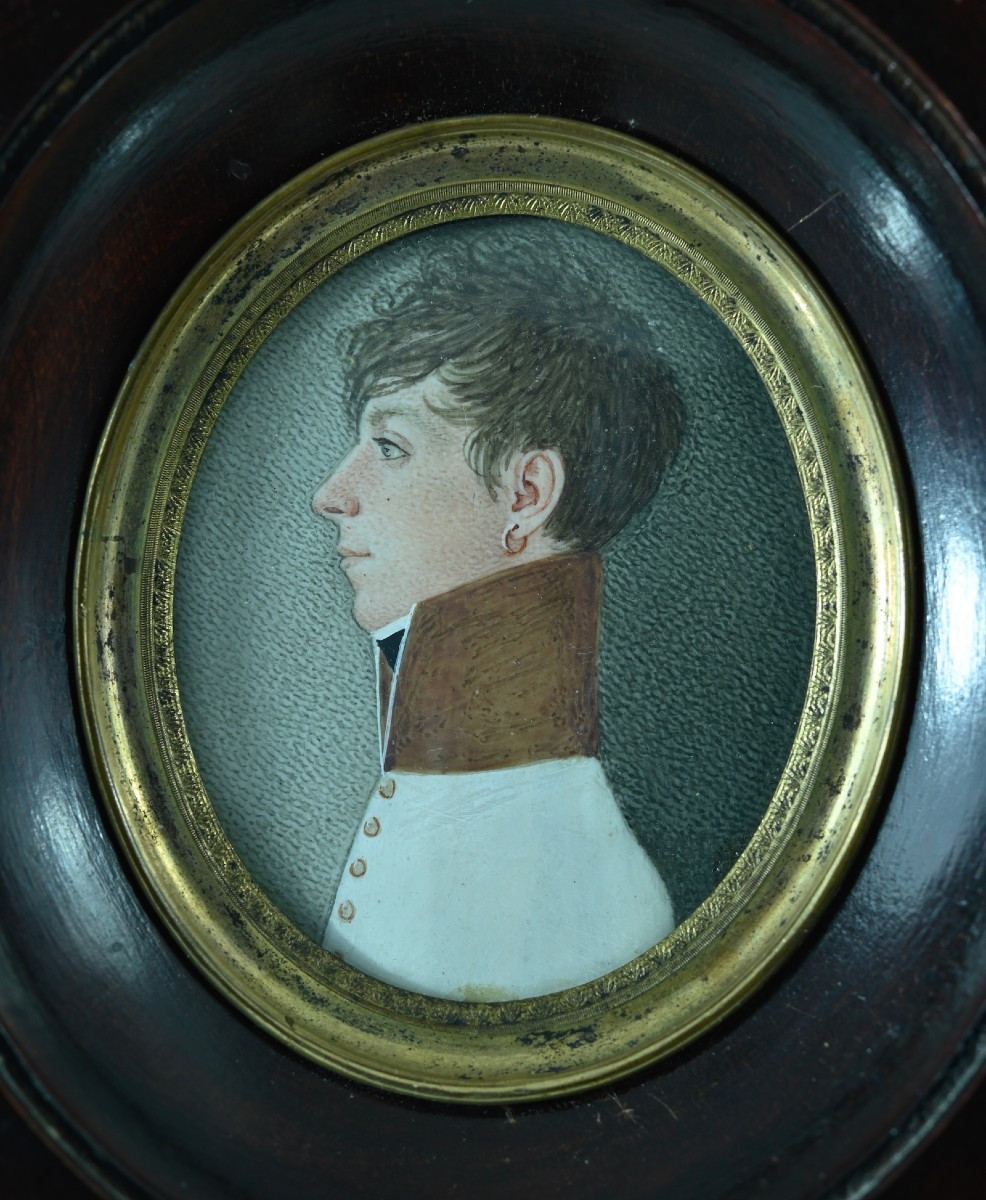 Beautiful Oval Miniature On Vellum Portrait Of A Young Man Earring Profile 1826 Italy 