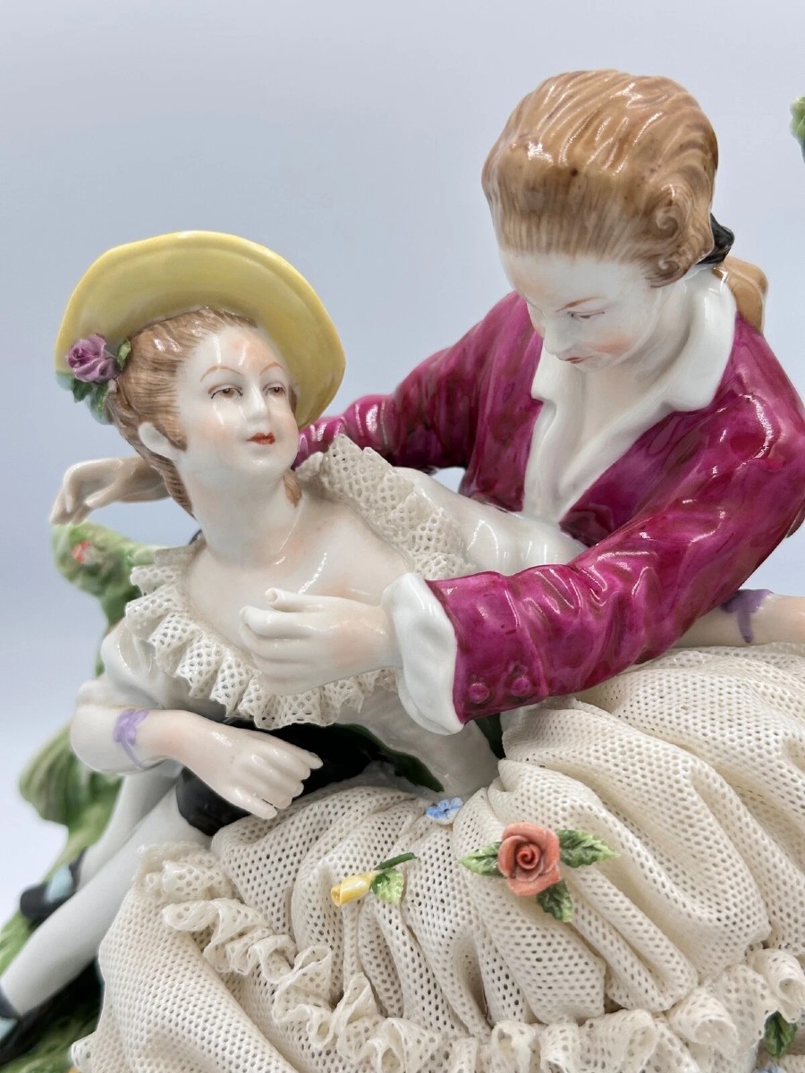  Unterweissbach  Grande Statuette figurine groupe romantique porcelaine Dentelle-photo-3