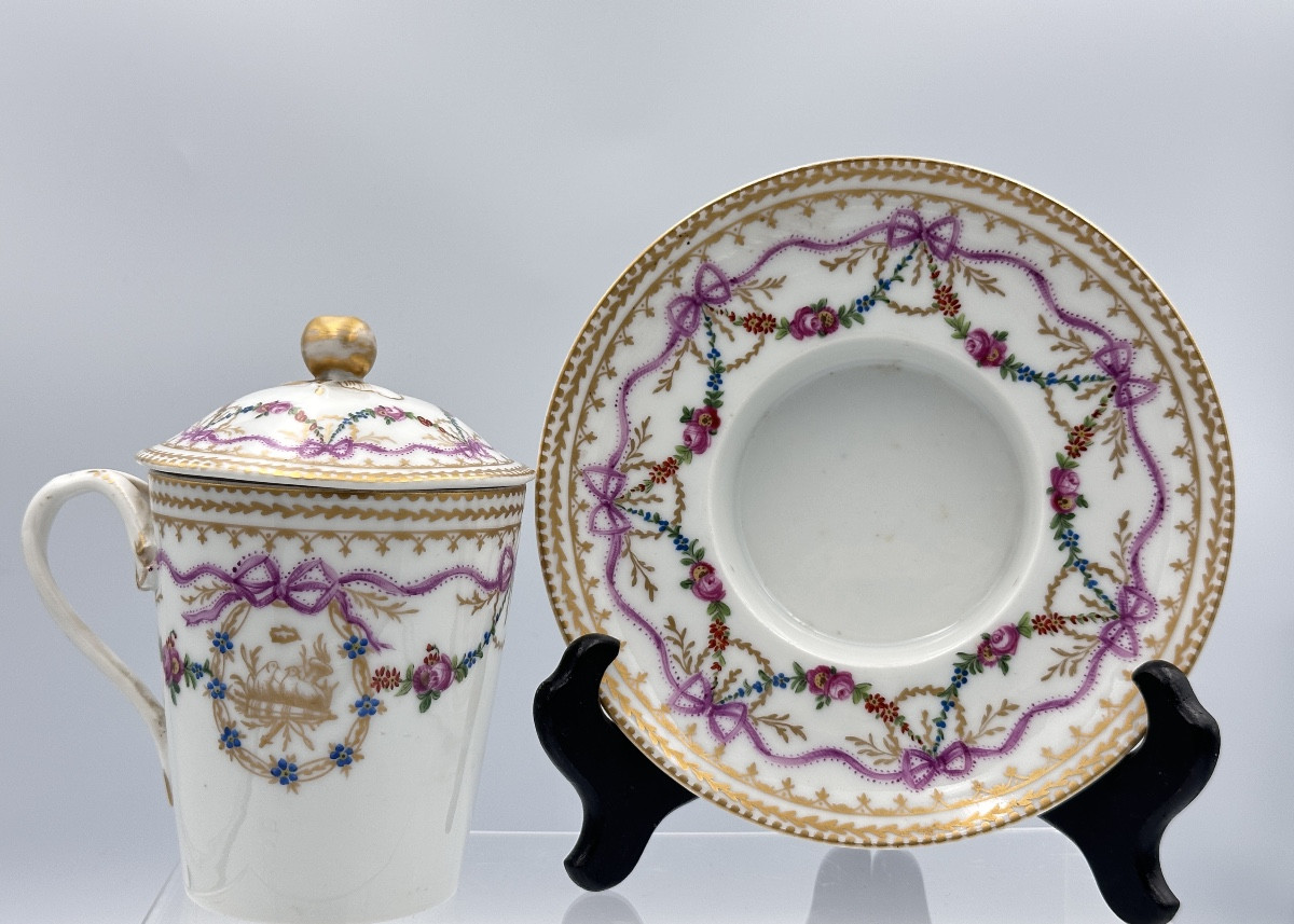 Porcelain Trembleuse Cup, Manufacture Of Queen Marie Antoinette, 18th Century, Thiroux -photo-3