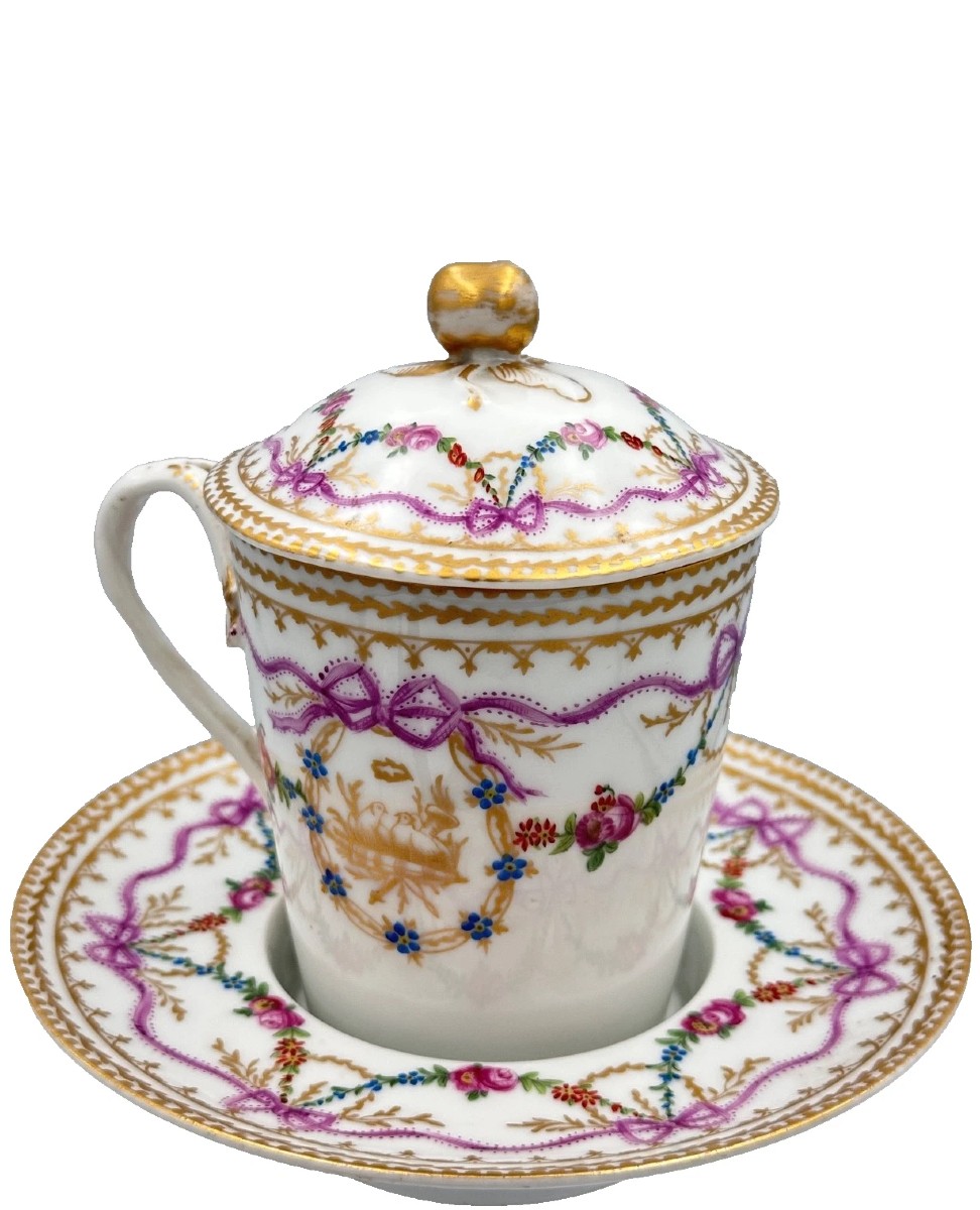Porcelain Trembleuse Cup, Manufacture Of Queen Marie Antoinette, 18th Century, Thiroux 