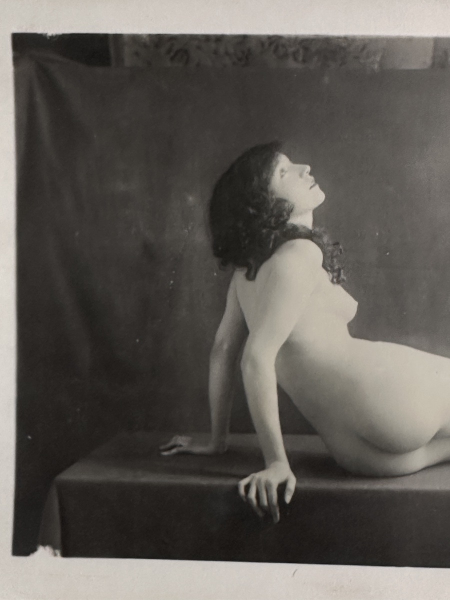Old Photo Portrait Of A Woman Nude Attitude Atelier Artist Art Nouveau Period-photo-2