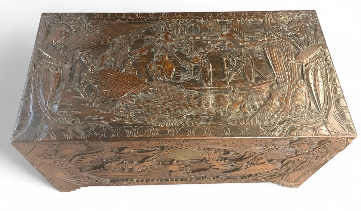 Antique Camphor Wood Carved Travel Chest Asia China Joust Junk Landscape 1900-photo-3