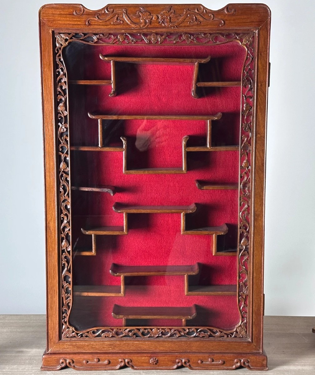 Carved Mahogany Glass Shelf For Netsuke Or Small Objects, China, Circa 1930 – Cabinet Of