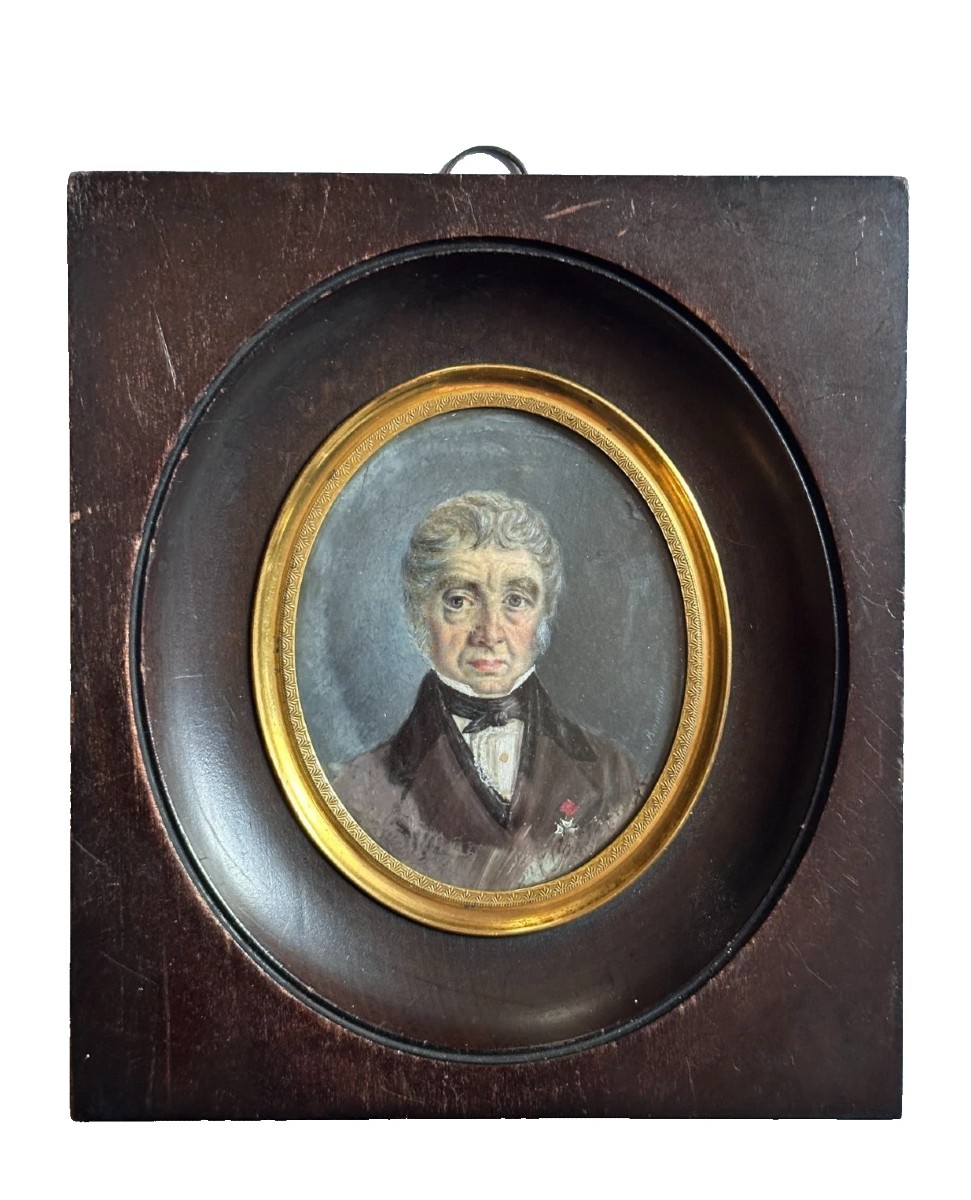 Miniature ancienne époque Romantique portrait homme costume cadre ovale 19ème signé 1846