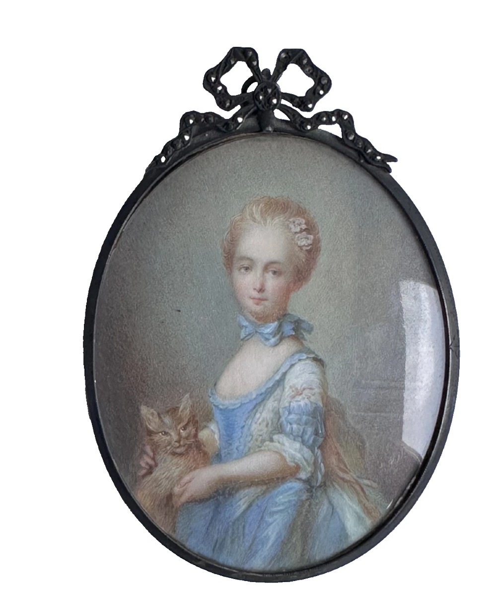 Tableau Miniature  Fillette au chat Cadre argent  écaille nacre fleur de lys Perronneau 