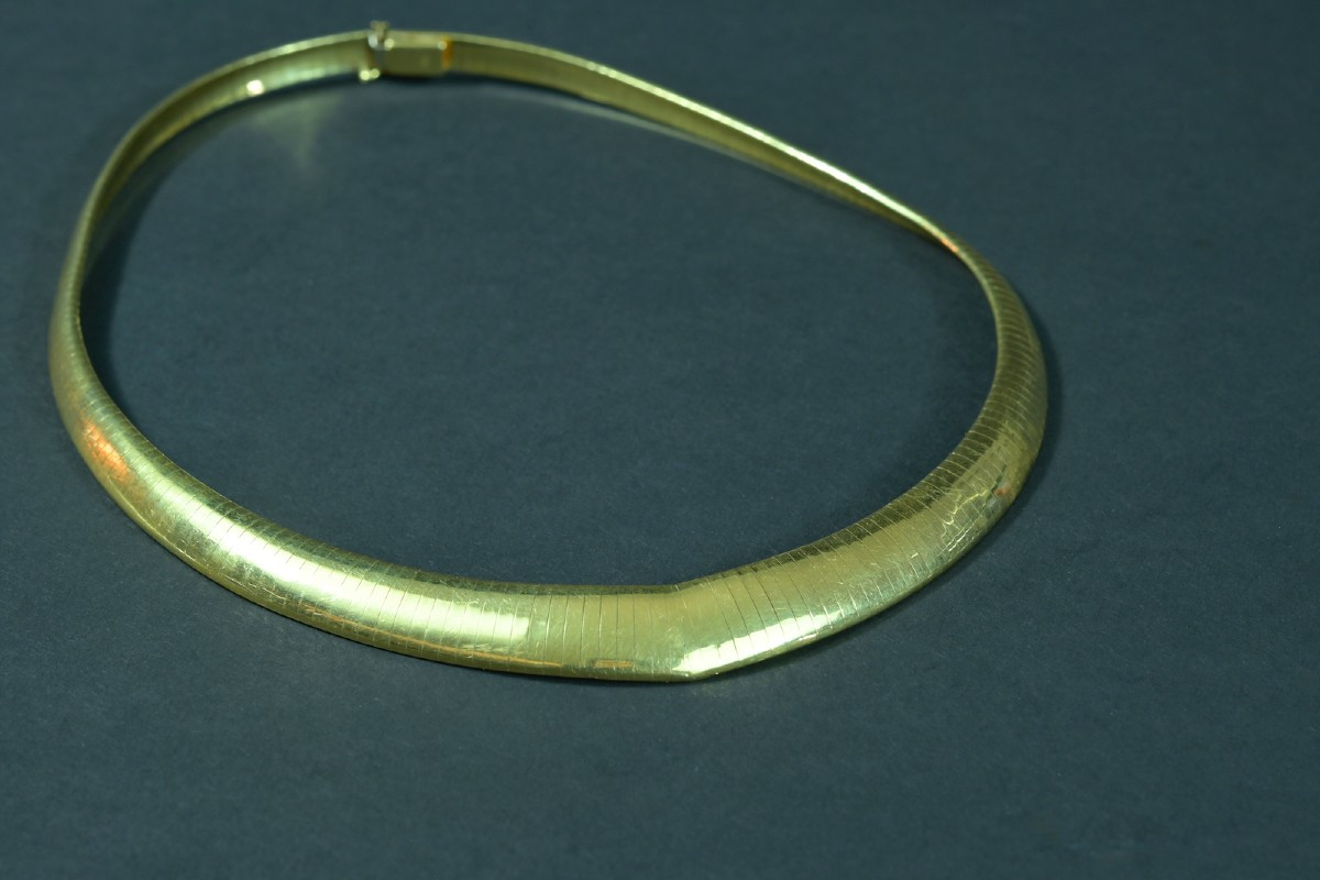 Collier en Or maille Oméga graduée 18k Péry & Fils 60 grs  style de Van Cleef & Arpels  vintage-photo-3