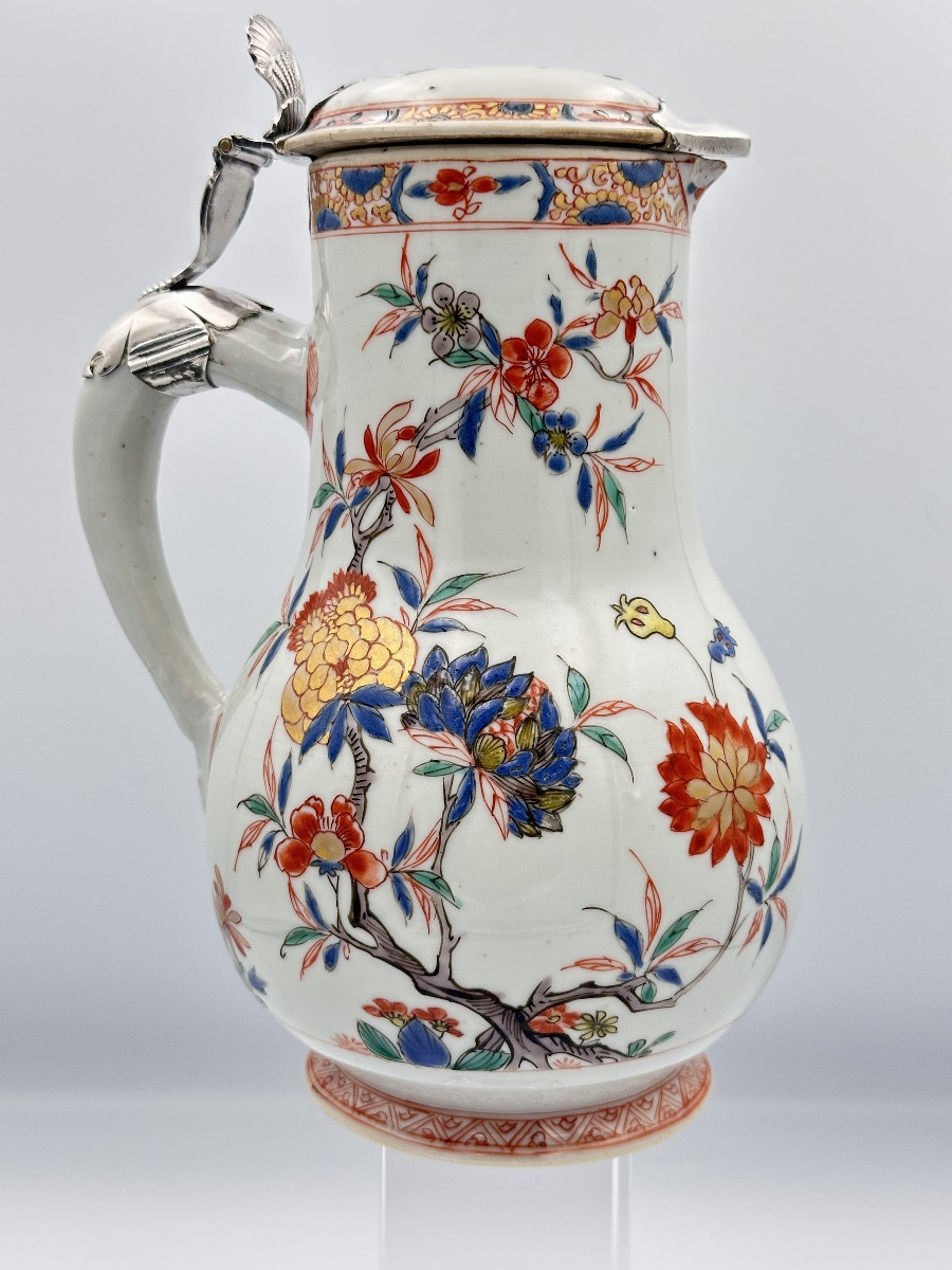 Verseuse porcelaine de Chine Compagnie des Indes  monture en argent XVIIIe KANGXI