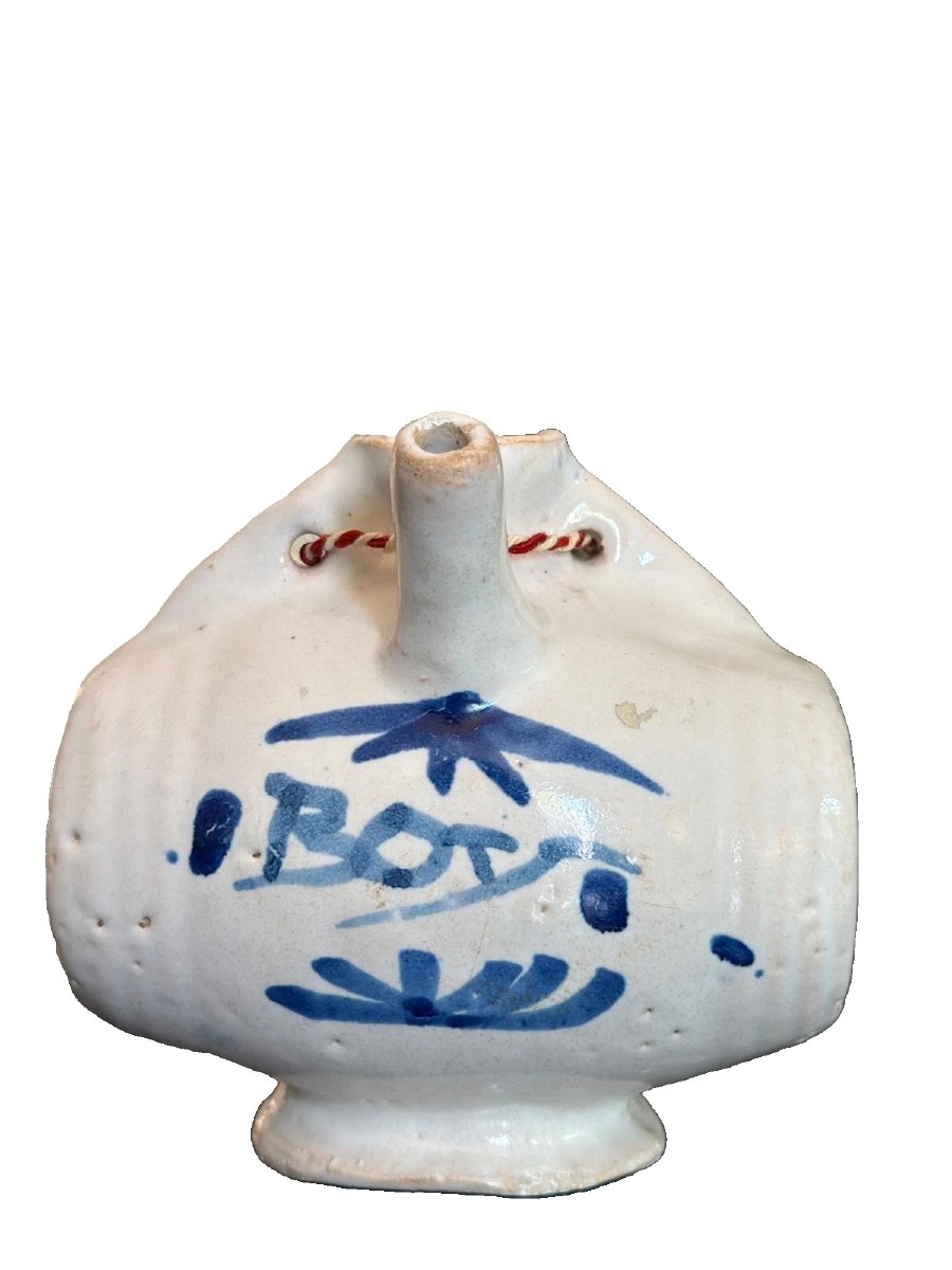 Talking Flask Nevers 18th Century White Travel Flask Blue Earthenware Boy Flask-photo-2