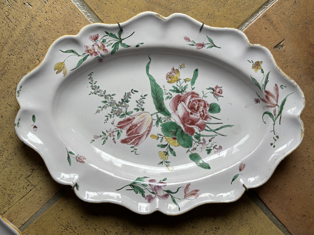 Moustiers Ferrat Pair Of Large Earthenware Dishes Rose Tulipe 18th Tulips 40 Cm-photo-2