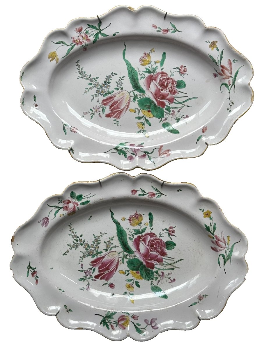 Moustiers Ferrat Pair Of Large Earthenware Dishes Rose Tulipe 18th Tulips 40 Cm