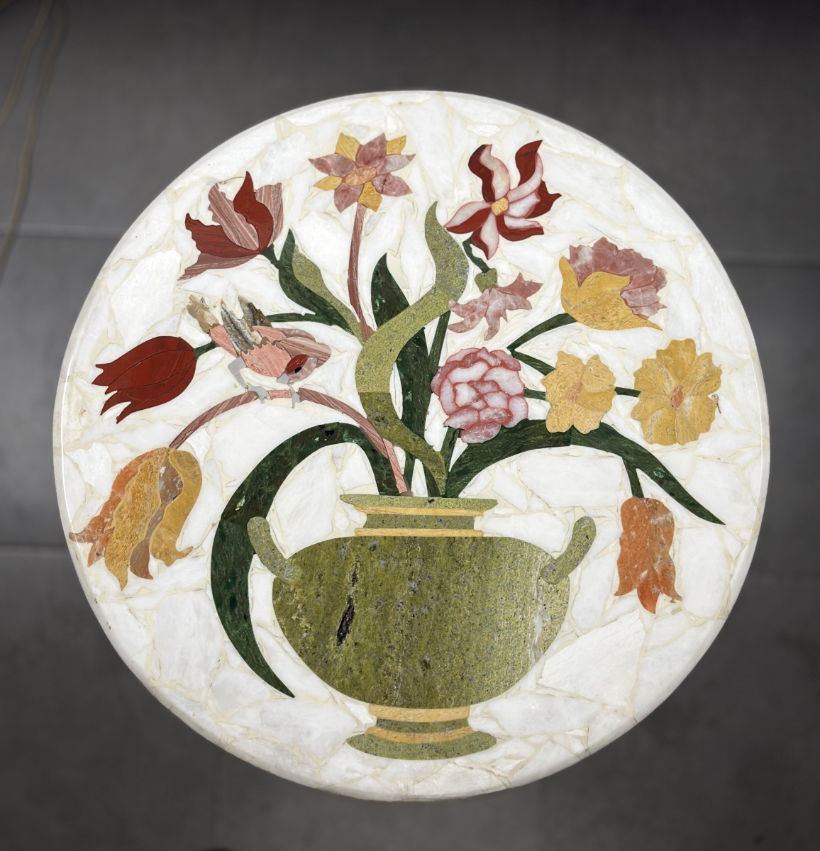 Table guéridon marqueterie Marbre fer forgé Rome pierre dure Scagliola décor Antique Italie 