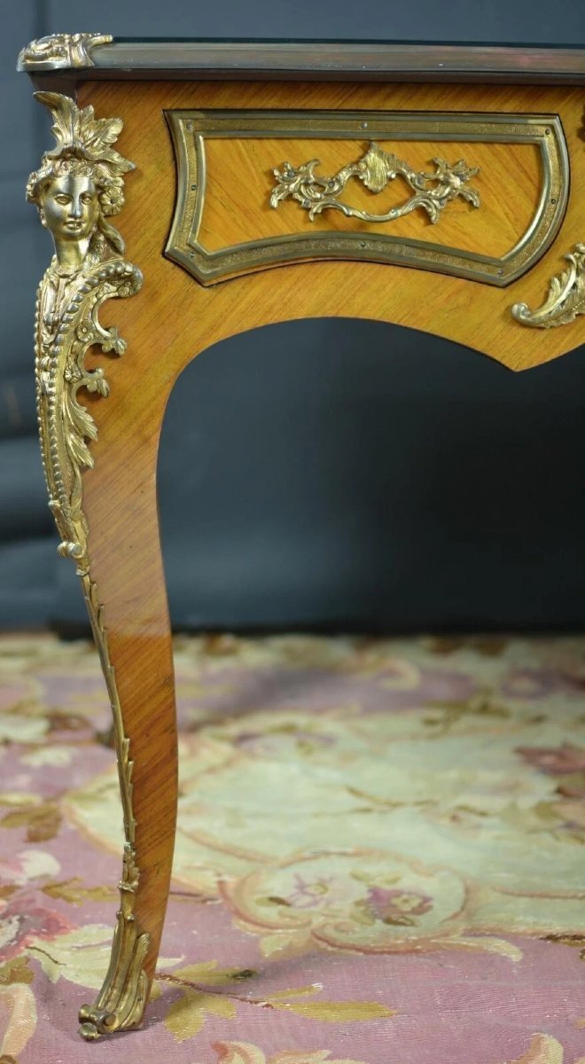 Large Louis XV-style Flat Desk With Gilded Bronze Espagnolette Locks And Marquetry -photo-4