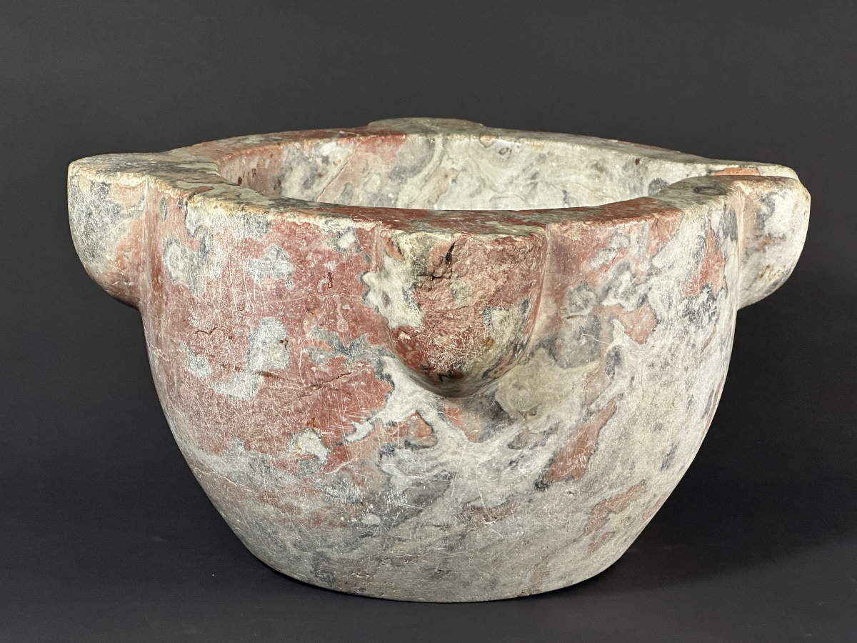Large Apothecary Mortar Made Of Red Languedoc Marble, 18th Century, Pharmacy, Baroque Medicine 