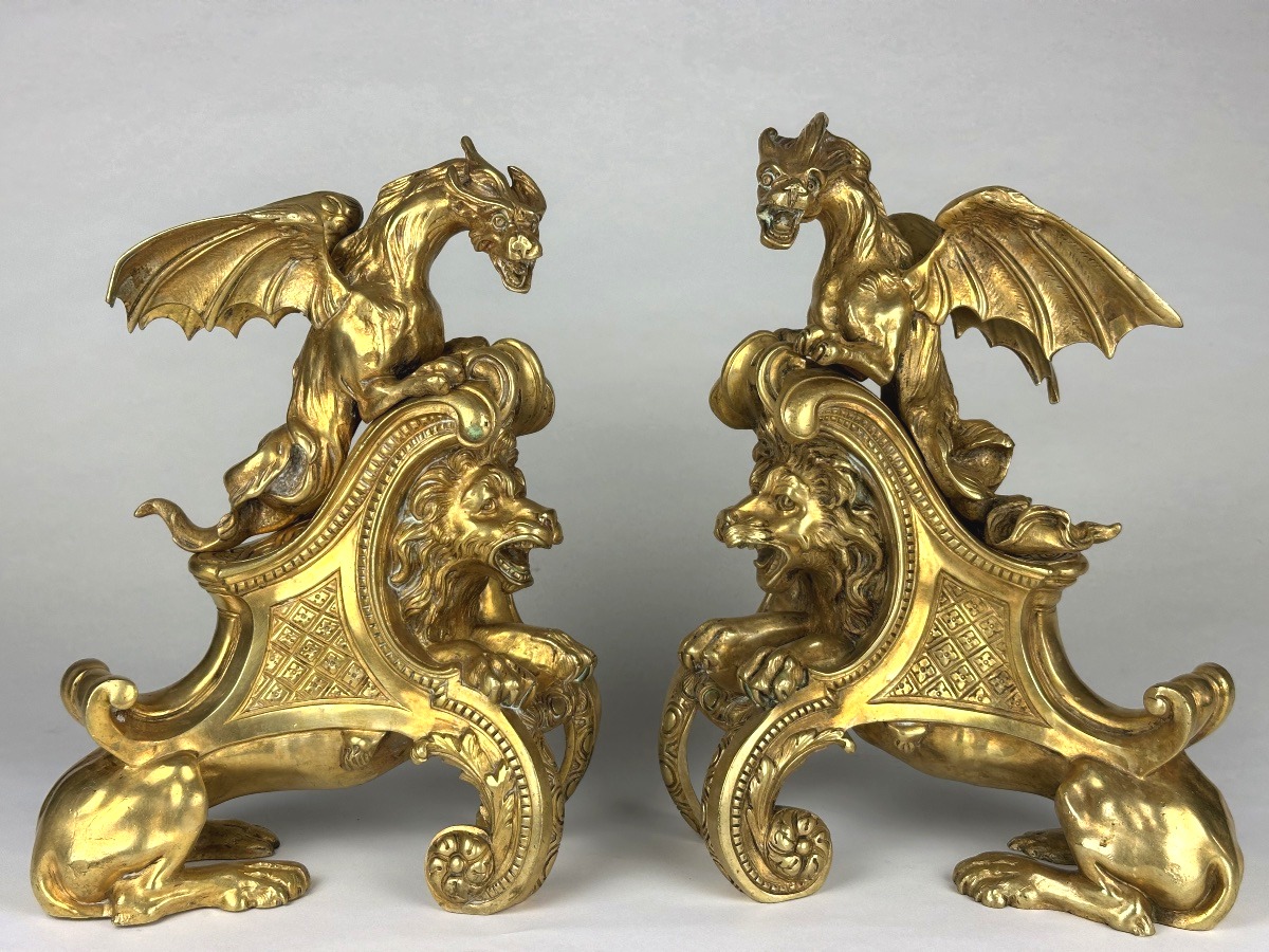 Paire de grands Chenets Feu régence Bronze doré lion chimère dragon Charles Cressent 19e 