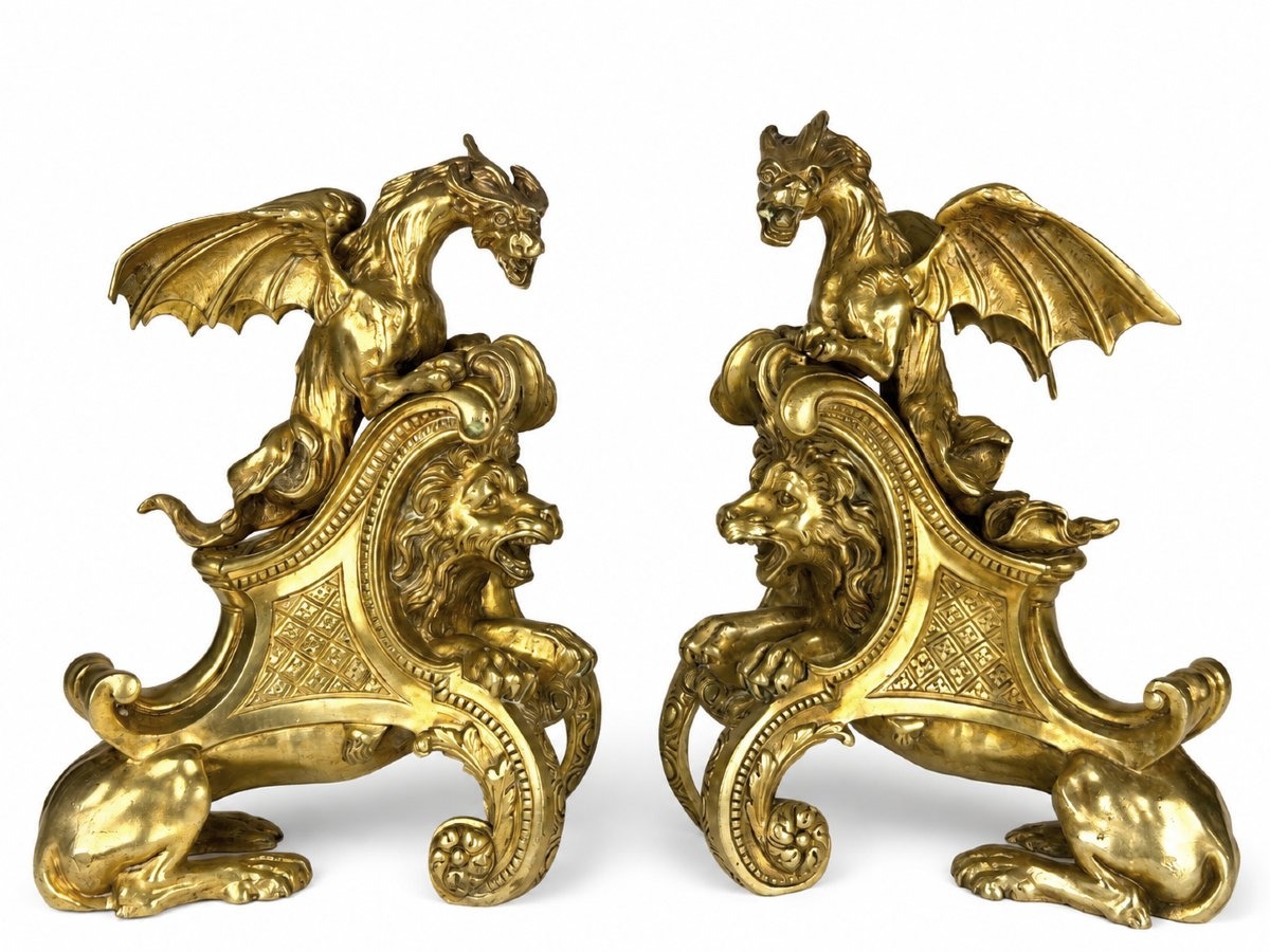 Paire de grands Chenets Feu régence Bronze doré lion chimère dragon Charles Cressent 19e 