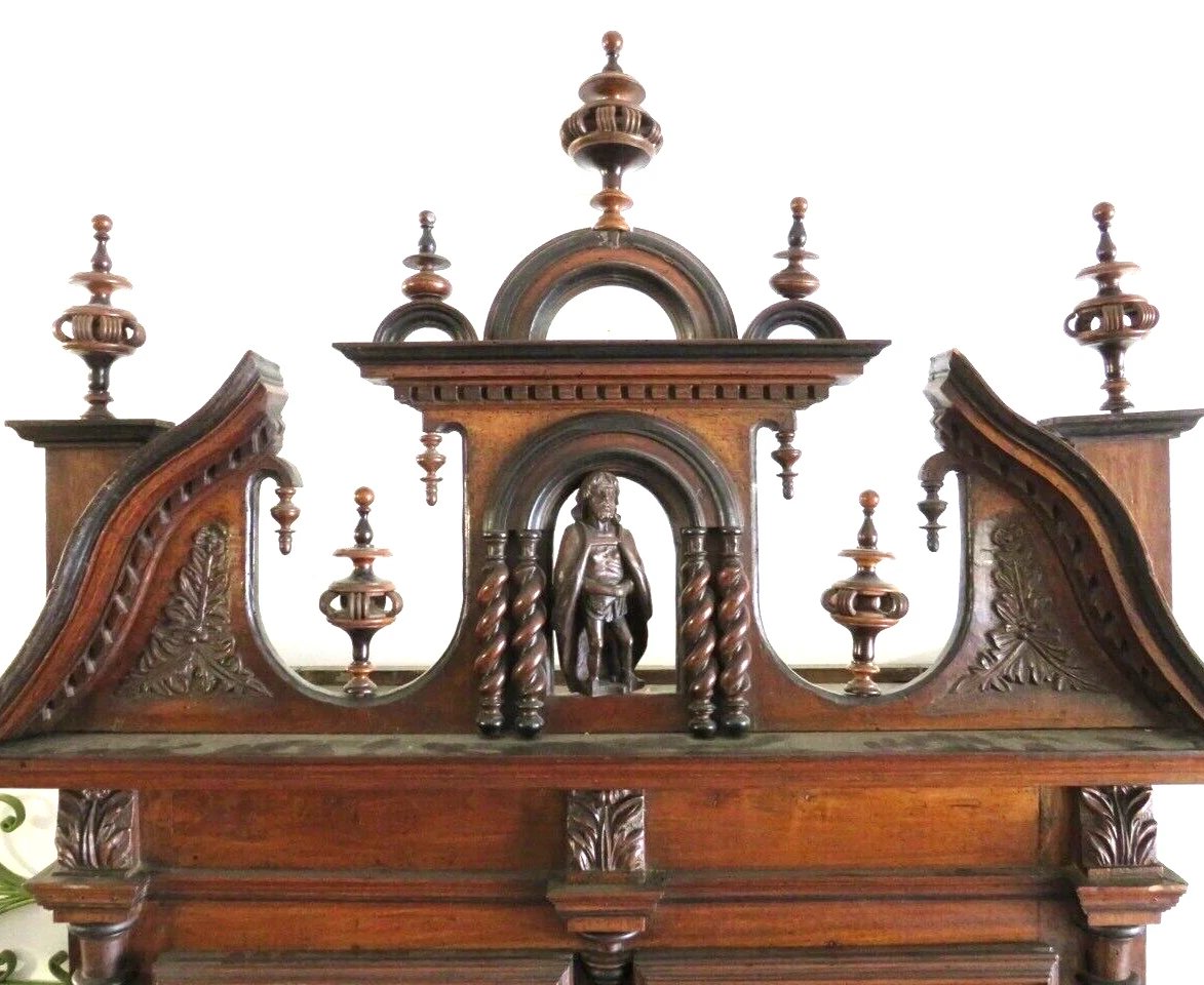 Buffet Louis XIII en Noyer grotesque bois sculpté Art Populaire 17 ème décor de Château   -photo-3