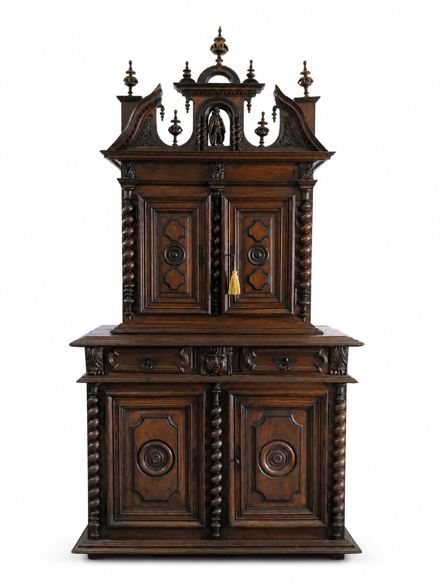 Buffet Louis XIII en Noyer grotesque bois sculpté Art Populaire 17 ème décor de Château   
