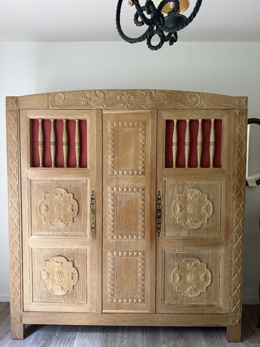 Maison Souyeux  Chambre Basque design 1950 armoire de Mariage chaise lit chevet déco néo basque-photo-1