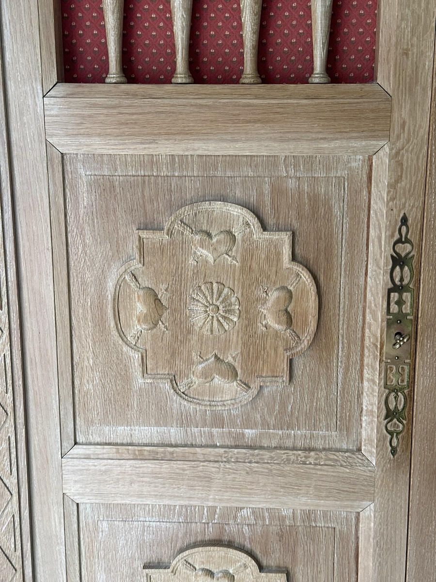 Maison Souyeux  Chambre Basque design 1950 armoire de Mariage chaise lit chevet déco néo basque-photo-2