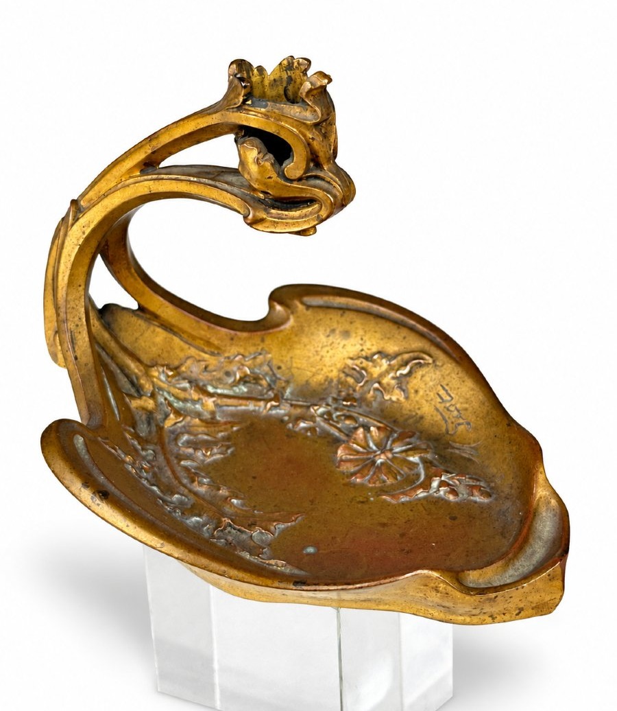 Maurice Giot  Bougeoir vide poche en bronze signé Art Nouveau style nouille 1900