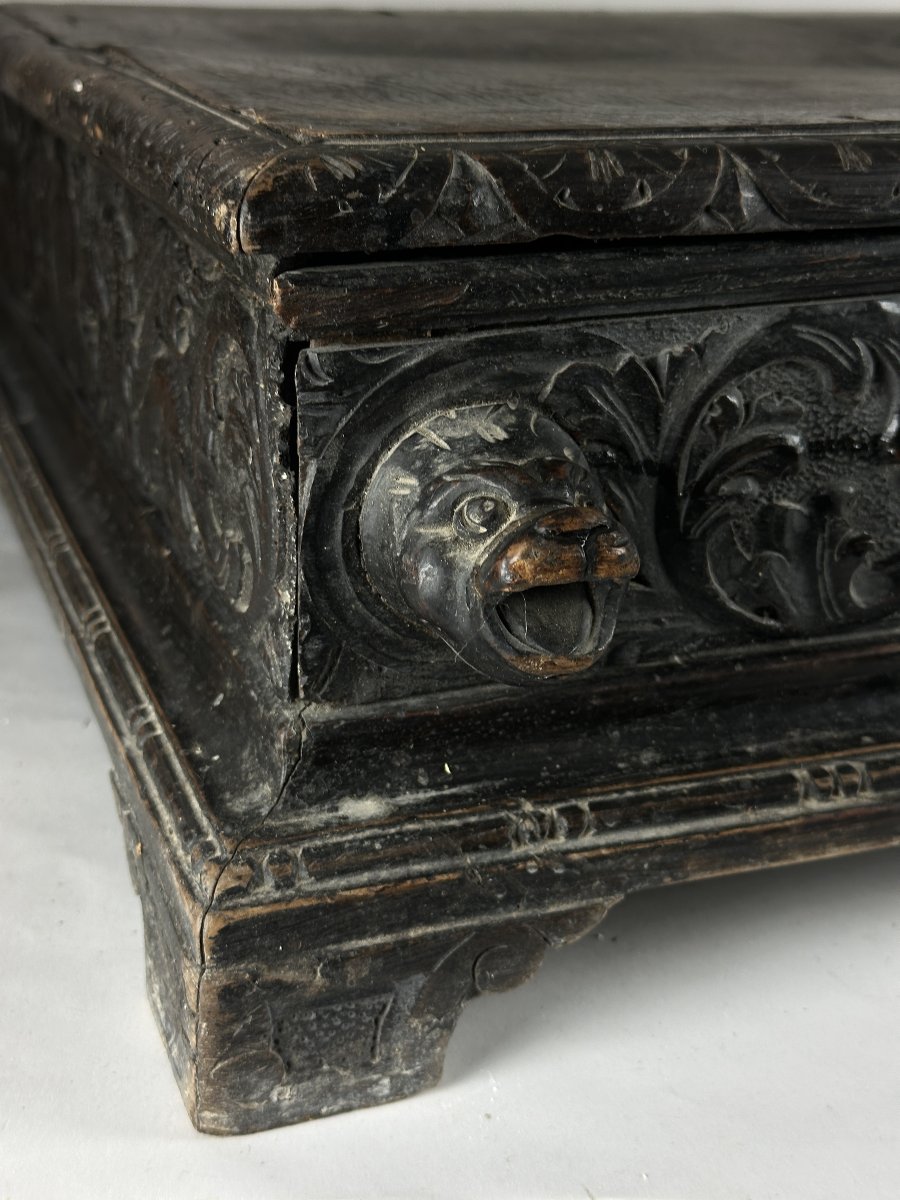 Large Cenotaph Chest, Carved Wood, Gothic Revival Style, Featuring A Grotesque Dragon By Sambin, 19th Century-photo-2