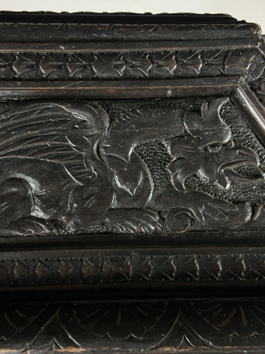 Large Cenotaph Chest, Carved Wood, Gothic Revival Style, Featuring A Grotesque Dragon By Sambin, 19th Century-photo-8