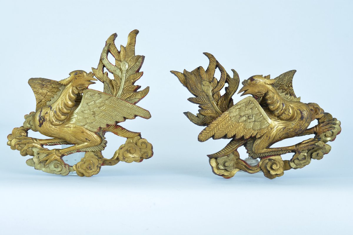 Old China Golden Wood Facing Phoenix Faced 18th Antique China Ornament