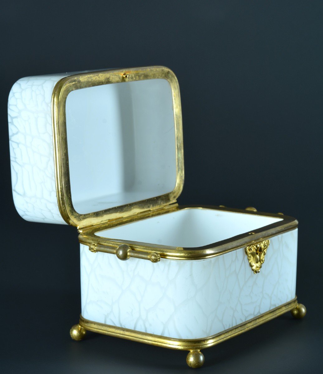 Old Large Jewelry Box Opaline And Gilt Bronze 19th