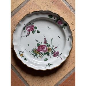 Assiette en faïence décor à la Rose de Pesaro Italie Casali Callegari 18 ème