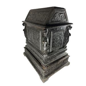 Grand coffre cénotaphe Bois sculpté renaissance gothique Sambin dragon grotesque 19ème