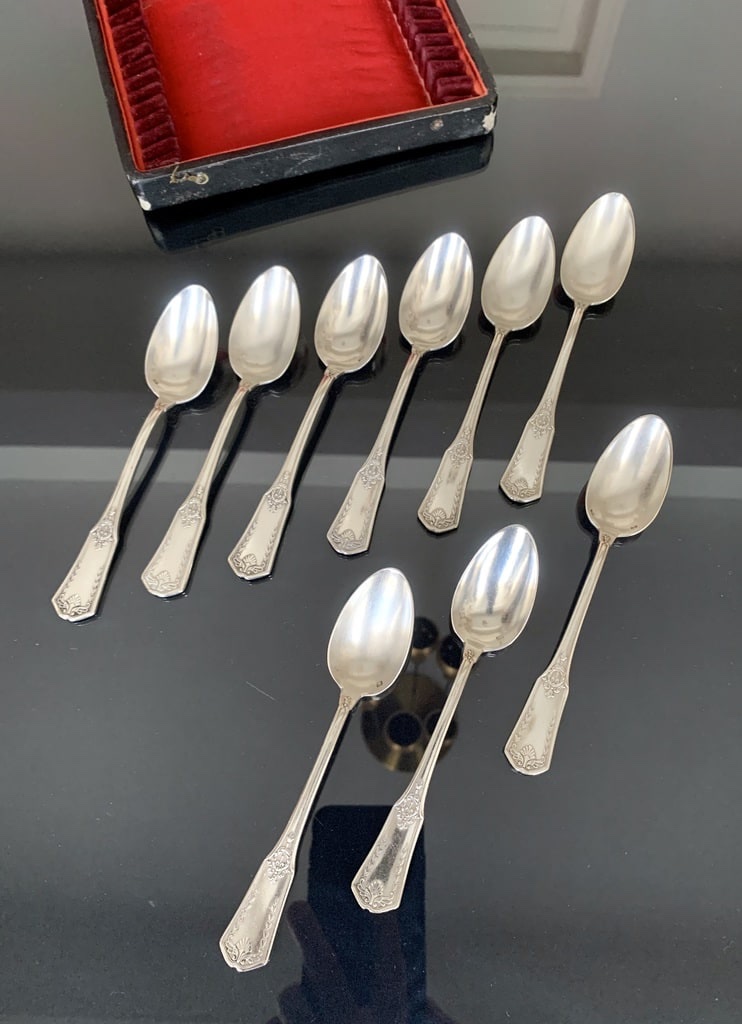 Cuillères à Dessert En Métal Blanc Logées Dans Leur Coffret-photo-3