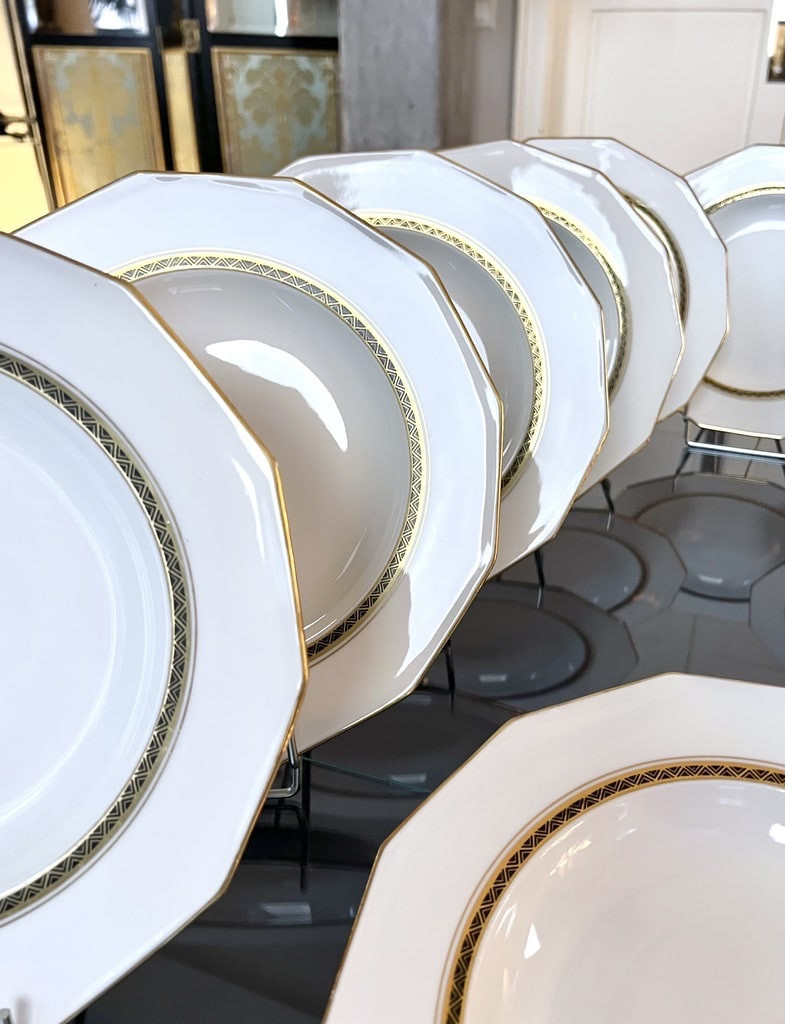 Assiettes à potage - Porcelaine de Limoges - A. Lanternier - Service De Table Art Déco-photo-4