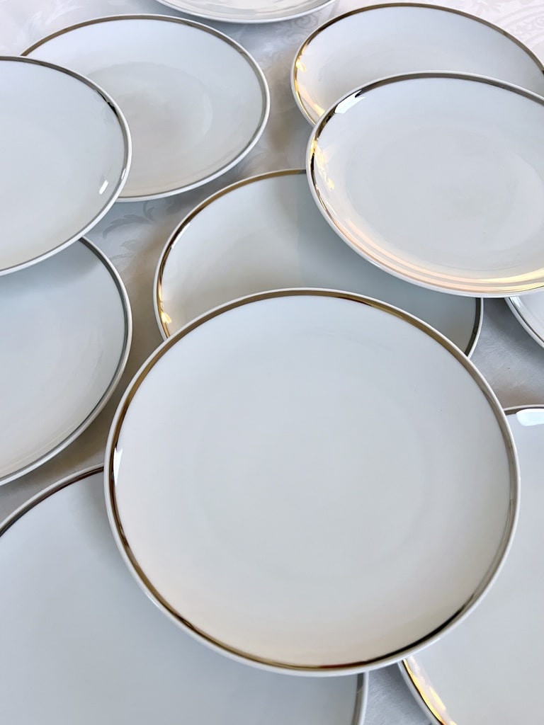 White Porcelain Dessert Plates With Platinum Rim - Vintage 1970s Style Dinner Service-photo-2