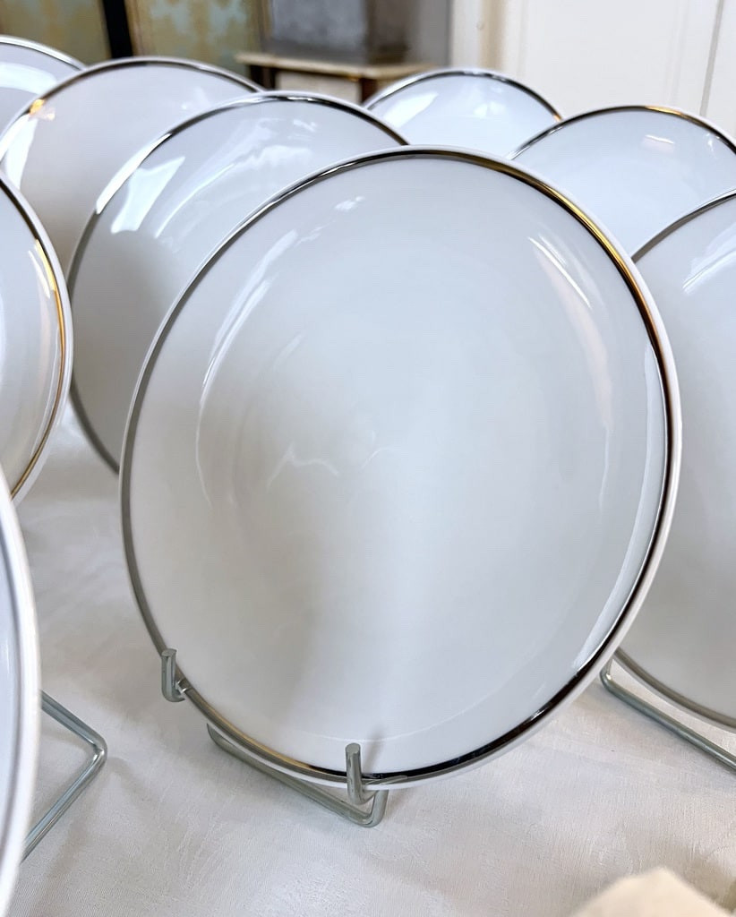 White Porcelain Dessert Plates With Platinum Rim - Vintage 1970s Style Dinner Service-photo-3