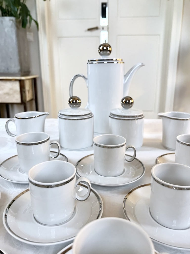 Service à Café Vintage - Porcelaine Filets Platine - Sucriers - Crémiers - Verseuse - 15 Tasses-photo-4
