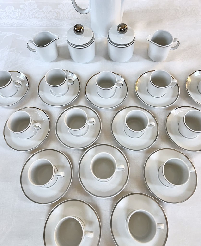 Service à Café Vintage - Porcelaine Filets Platine - Sucriers - Crémiers - Verseuse - 15 Tasses-photo-6