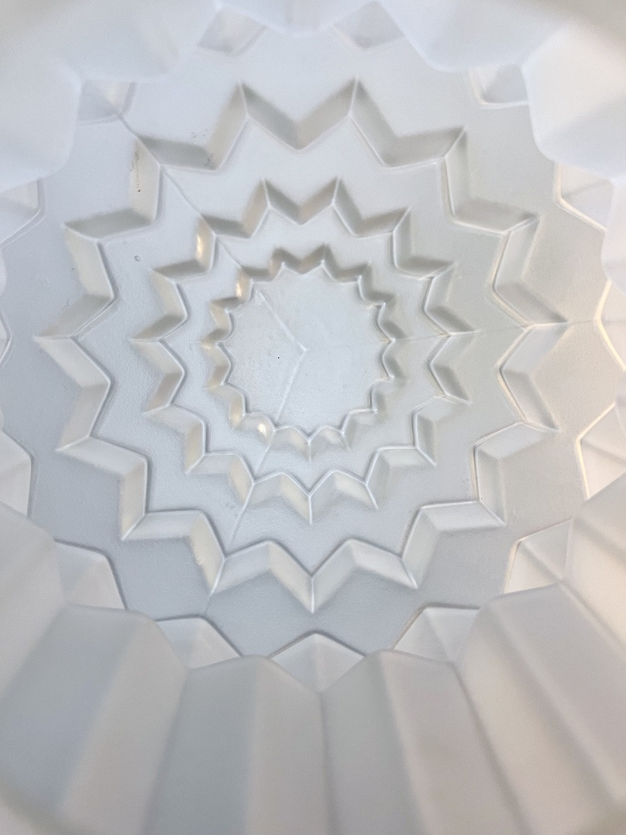 Art Deco Skyscrapper Globe - Frosted Glass - Pendant Chandelier Lamp-photo-3