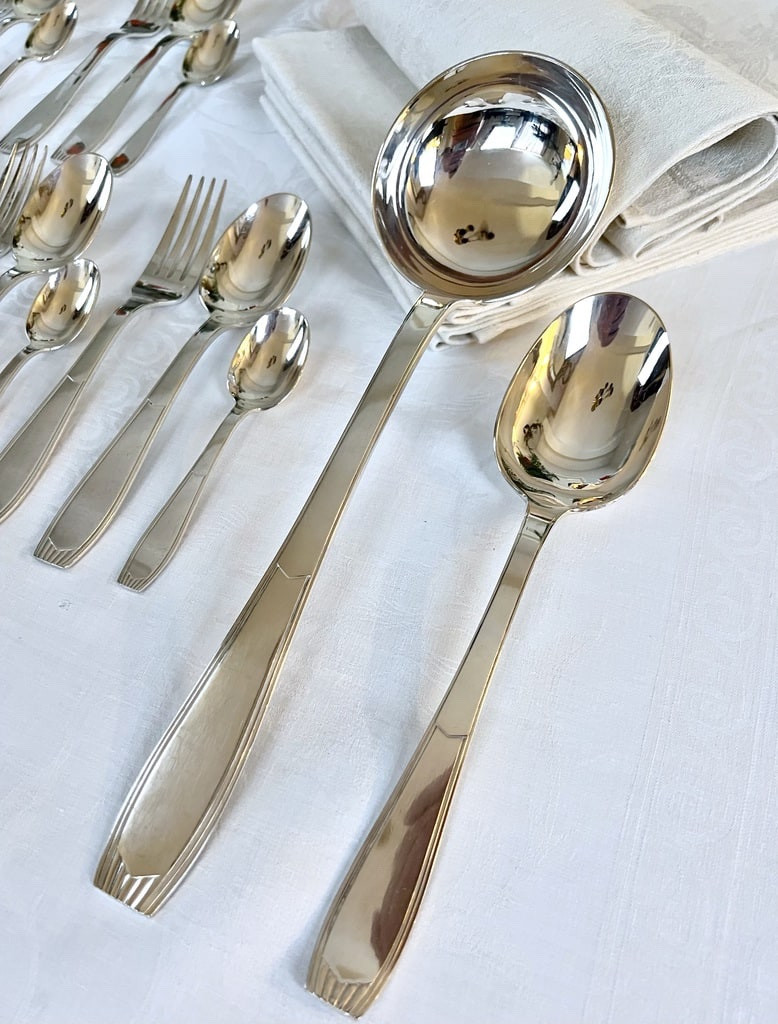 Ménagère Art Déco 38 pièces en Alfénide - Monogrammes - Orfèvre Christofle-photo-2