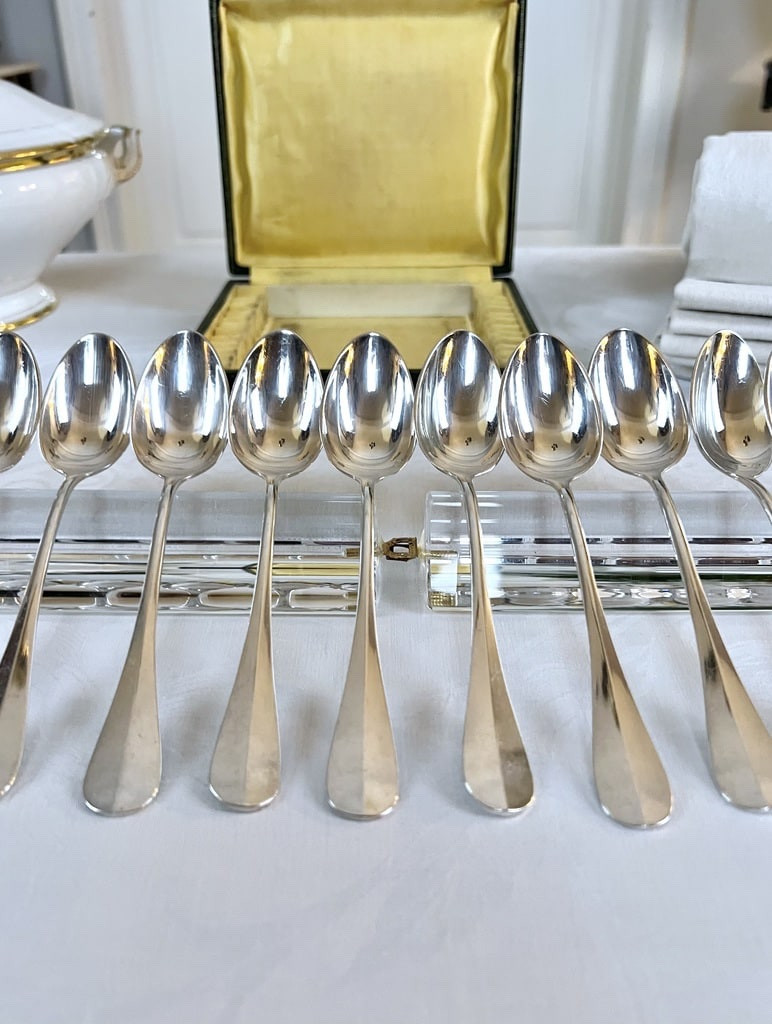 Cuillères à Dessert en Métal Blanc -  20e siècle - Coffret Ménagère-photo-2