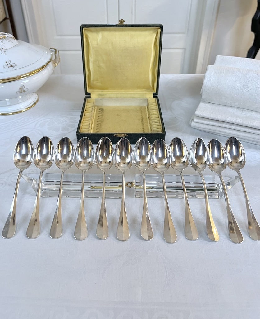Cuillères à Dessert en Métal Blanc -  20e siècle - Coffret Ménagère-photo-2