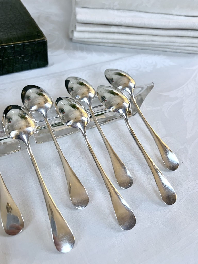 Cuillères à Dessert en Métal Blanc -  20e siècle - Coffret Ménagère-photo-3